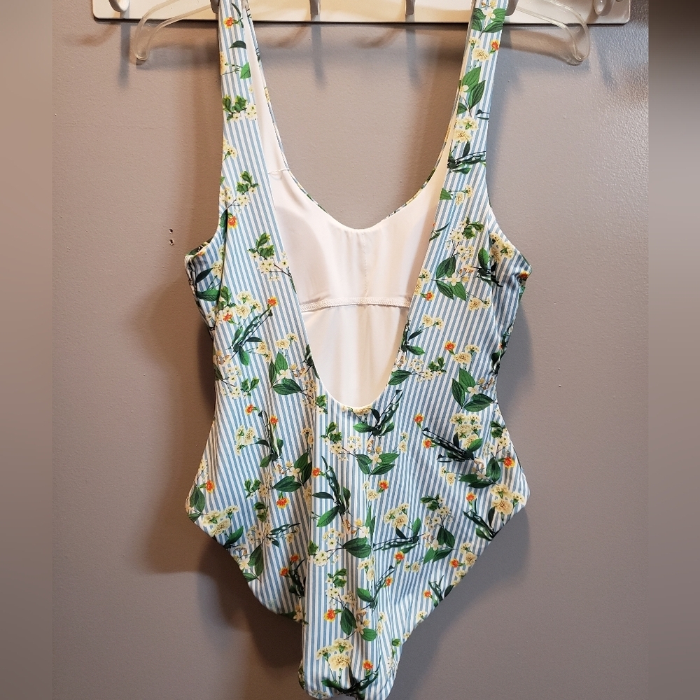 Dippin' Daisy's NWT Blue and White Stripe with Flowers Tank, Small - Picture 2 of 6